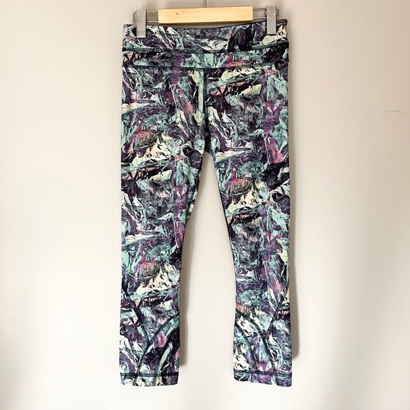 Lululemon Run: Inspire Crop II - Picture 3 of 11